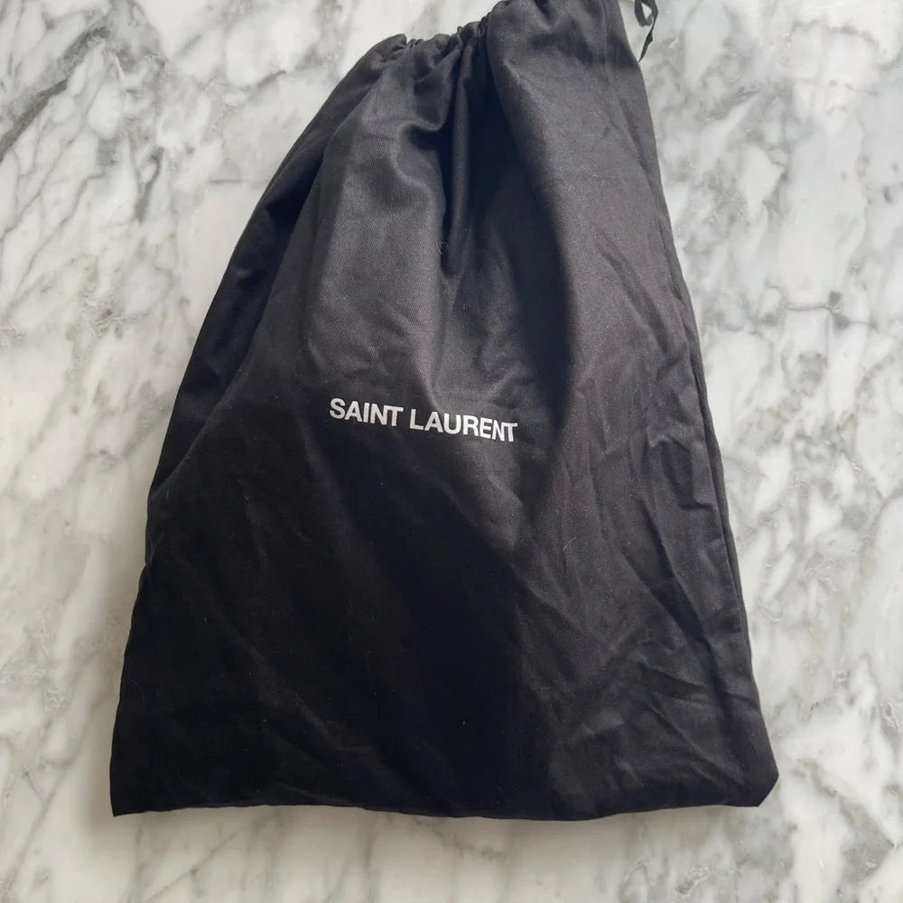 Saint Laurent Men’s White and Pink Sneakers, size 42 (9) - Picture 11 of 11